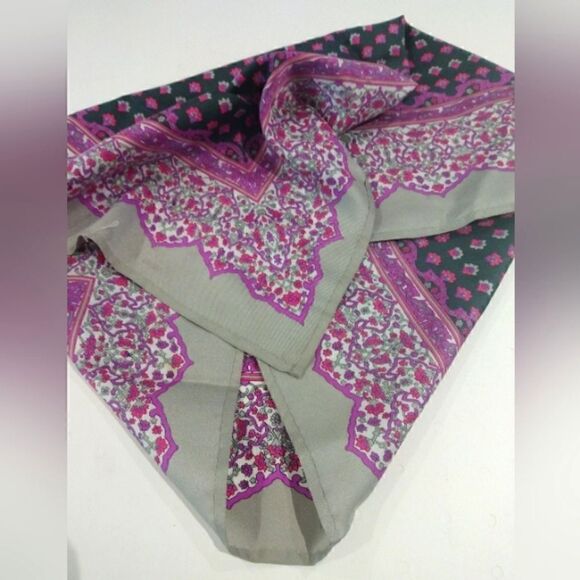 💯 Silk Scarf Hand Made Hem Square Vintage - Picture 6 of 9
